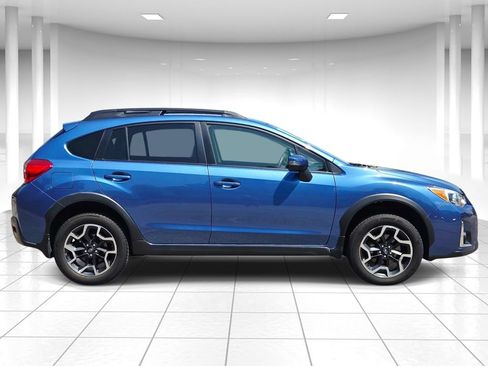 Used 2017 Subaru Crosstrek 2.0i Limited AWD/4WD image 2
