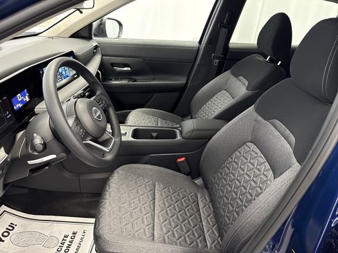 New 2026 Nissan Kicks SV image 7