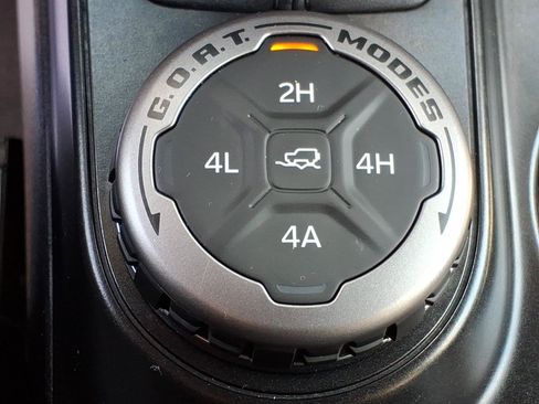 Used 2023 Ford Bronco Big Bend w/ Sasquatch Package AWD/4WD image 23