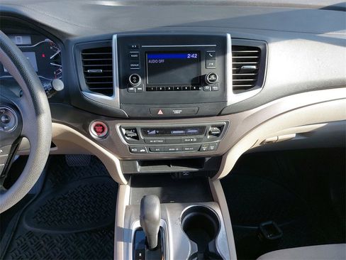 Used 2016 Honda Pilot LX image 19