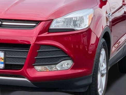 Used 2015 Ford Escape SE AWD/4WD image 9