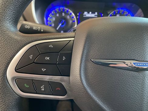 Used 2018 Chrysler Pacifica Touring Plus image 20