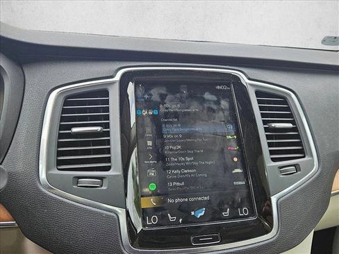 Used 2021 Volvo XC90 T6 Momentum w/ Climate Package image 18