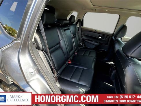 Used 2022 Nissan Rogue SL w/ SL Premium Package FWD image 25