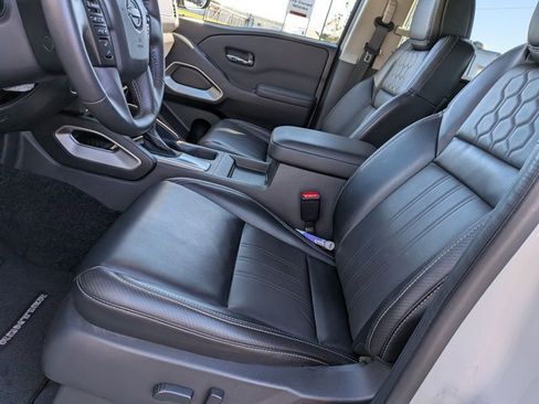 Certified 2024 Nissan Frontier SL w/ Technology Package image 15