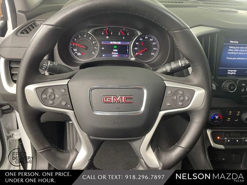 Used 2022 GMC Terrain SLT w/ Infotainment Package II image 23