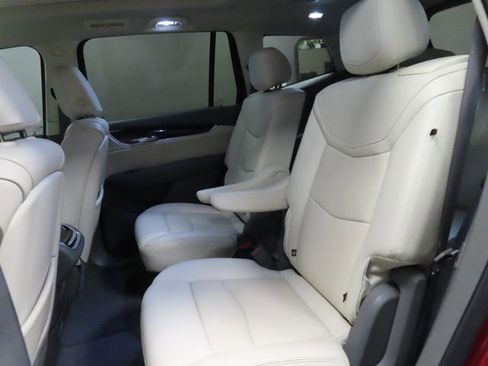 Certified 2023 Cadillac XT6 Premium Luxury w/ Technology Package FWD image 19