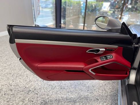 Used 2023 Porsche 718 Boxster GTS RWD image 18