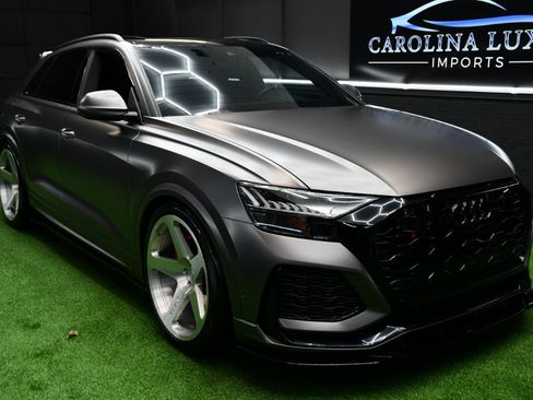 Used 2021 Audi RS Q8 w/ Black Optic Package image 5