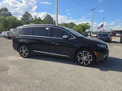 New 2026 Chrysler Pacifica Pinnacle w/ Trailer Tow Group