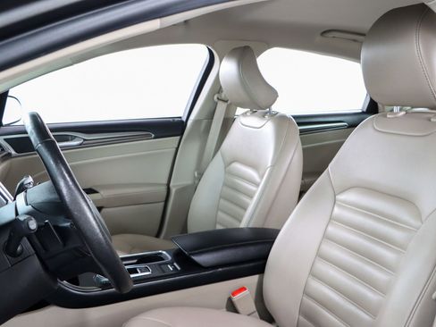 Used 2019 Ford Fusion SEL image 23