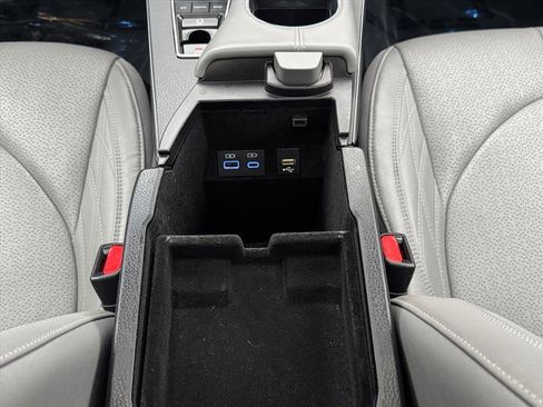 Used 2021 Toyota Avalon Limited w/ Advanced Safety Package image 13