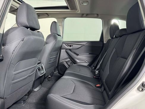 Used 2023 Subaru Forester Premium AWD/4WD image 34