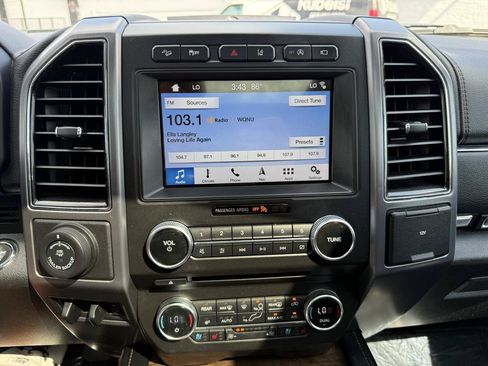 Used 2018 Ford Expedition Platinum AWD/4WD image 34