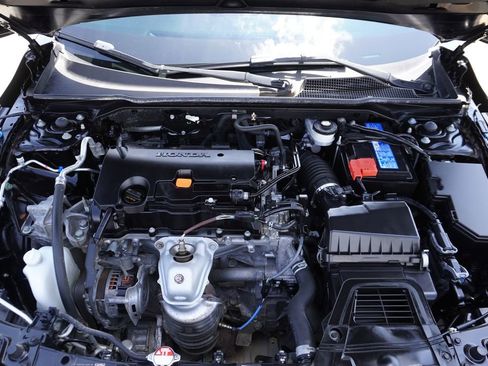 Used 2023 Honda Civic Sport image 32