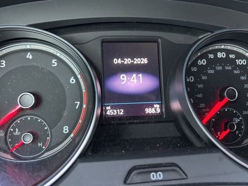 Used 2021 Volkswagen Atlas Cross Sport SE w/ Panoramic Sunroof Package image 10