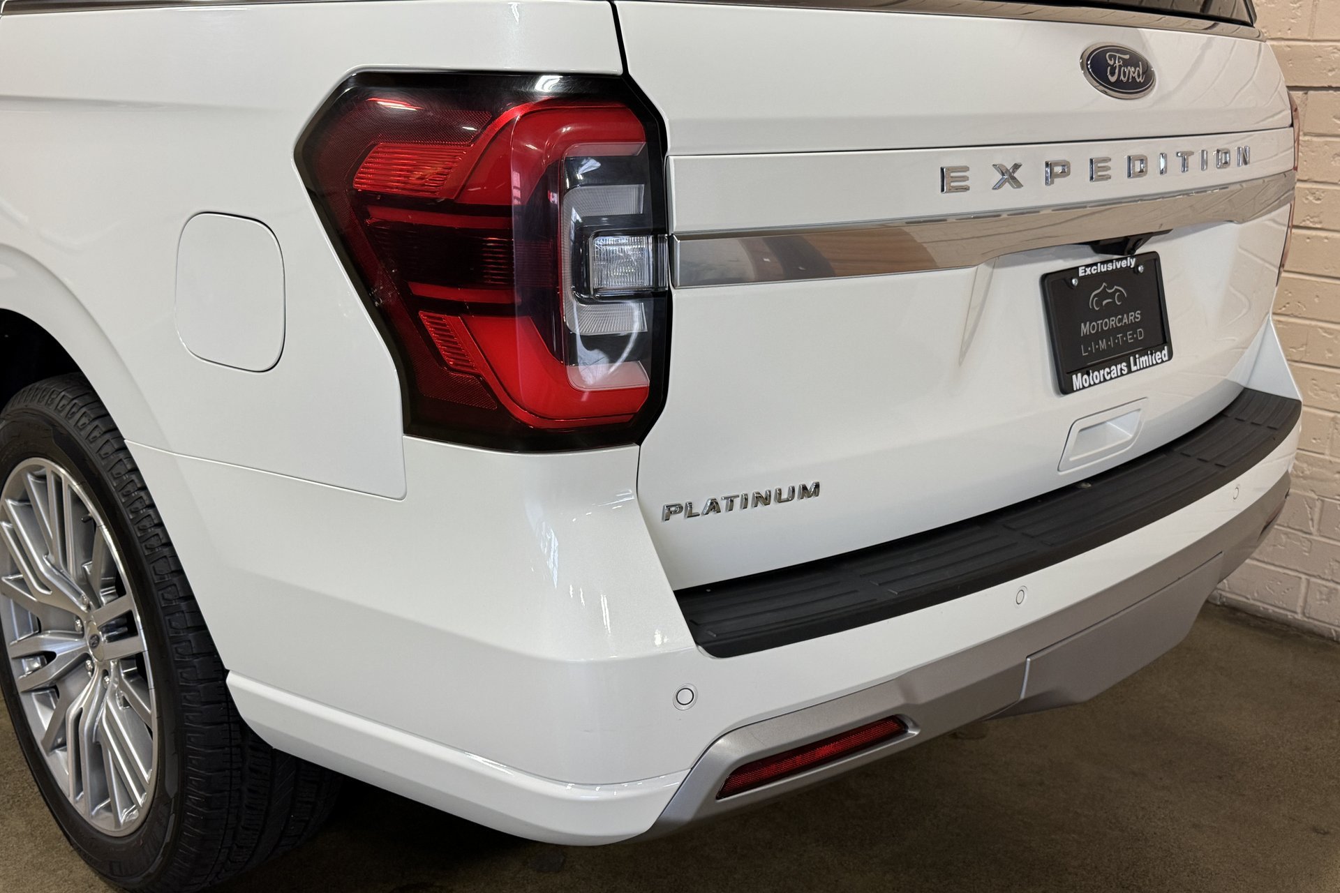Used 2022 Ford Expedition Platinum AWD/4WD image 11