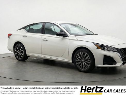 Used 2025 Nissan Altima 2.5 SV FWD image 1