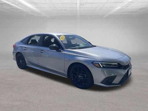 Used 2023 Honda Civic Sport image 4