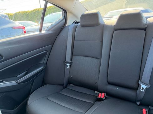 Used 2025 Nissan Altima 2.5 SV image 38