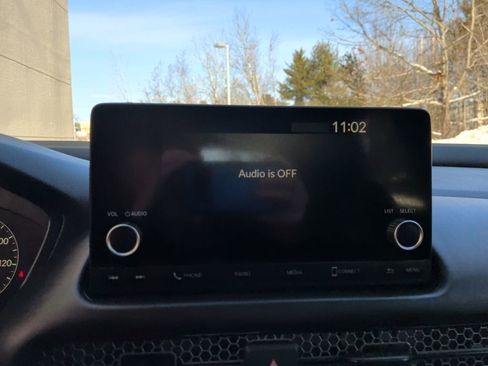 Certified 2025 Honda HR-V Sport image 24