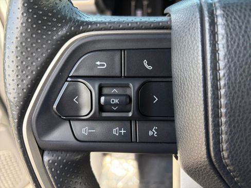 Used 2025 Toyota 4Runner 4WD image 14