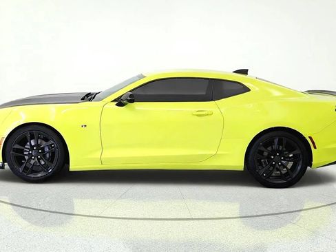 Used 2019 Chevrolet Camaro LT w/ 1LE Track Performance Package RWD image 5