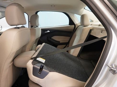 Used 2016 Ford Focus SE image 25