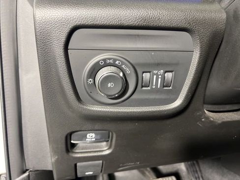 Used 2022 Jeep Grand Cherokee L Overland w/ Luxury Tech Group IV image 20