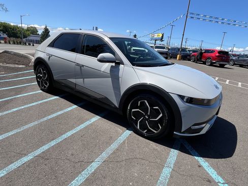 Certified 2024 Hyundai Ioniq 5 SEL RWD image 7
