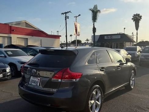 Used 2012 Toyota Venza LE FWD image 5