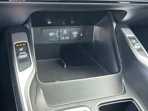 Used 2025 Kia Sorento S w/ Panoramic Sunroof Package FWD image 25