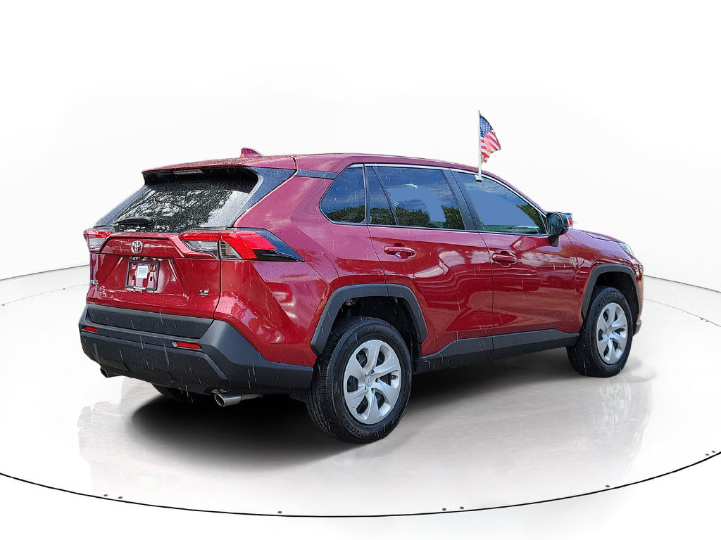 Used 2023 Toyota RAV4 LE FWD image 3