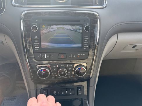 Used 2014 Buick Enclave Leather image 21