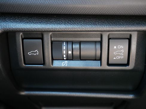 Certified 2025 Subaru Forester Premium AWD/4WD image 26