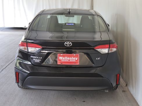 Used 2023 Toyota Corolla LE w/ Carpet Mat Package (TMS) FWD image 25