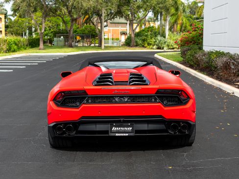 Used 2018 Lamborghini Huracan LP 580-2 image 2