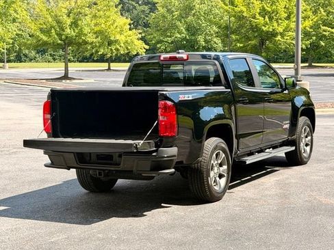 Used 2017 Chevrolet Colorado Z71 w/ Z71 Midnight Edition AWD/4WD image 18