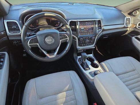 Used 2018 Jeep Grand Cherokee Limited image 11