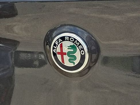 Used 2024 Alfa Romeo Stelvio Ti AWD/4WD image 31