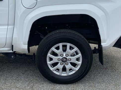 Used 2024 Toyota Tacoma SR image 9