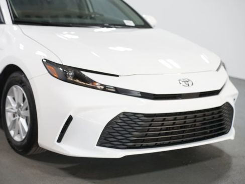 Certified 2025 Toyota Camry LE image 4