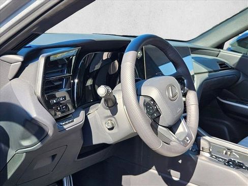 Used 2025 Lexus TX 500h AWD image 8