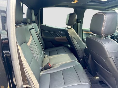 Used 2025 GMC Canyon Denali AWD/4WD image 30