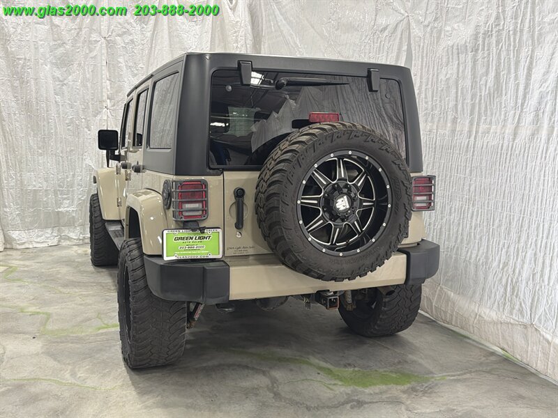 Used 2017 Jeep Wrangler Unlimited Sahara AWD/4WD image 29
