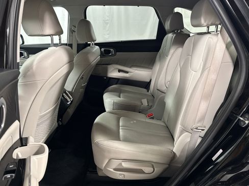 Certified 2023 Kia Sorento SX Prestige image 5
