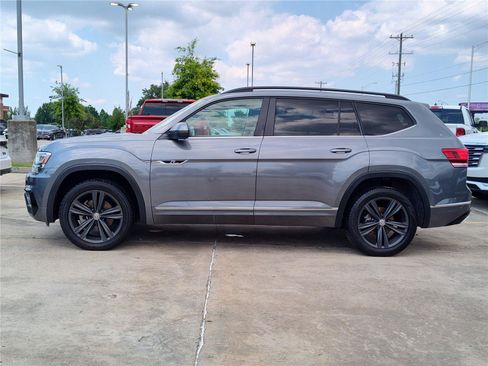 Used 2020 Volkswagen Atlas SE w/ Towing Package FWD image 3