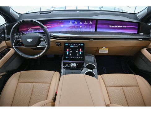 New 2025 Cadillac Escalade IQ Luxury 2 image 27