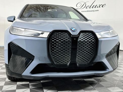Used 2024 BMW iX xDrive50 w/ Premium Package AWD/4WD image 30