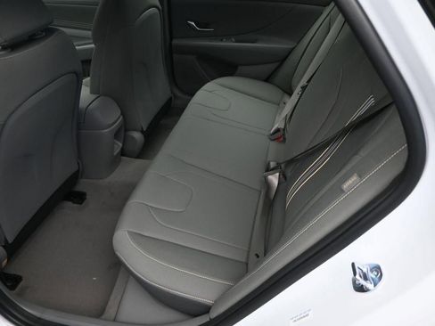 New 2025 Hyundai Elantra Sport image 10